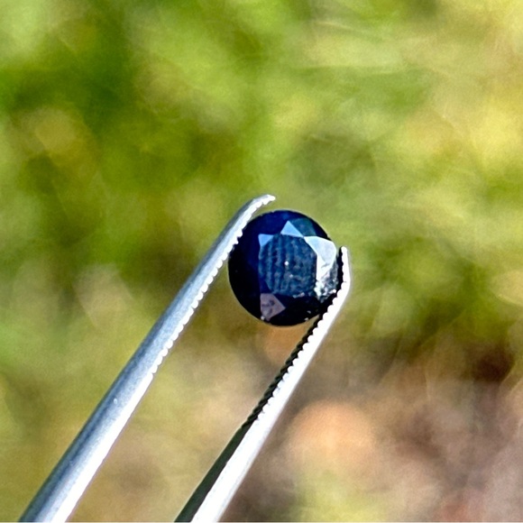 1.09ct Natural Ceylon Blue Sapphire Round Cut - Picture 9 of 17